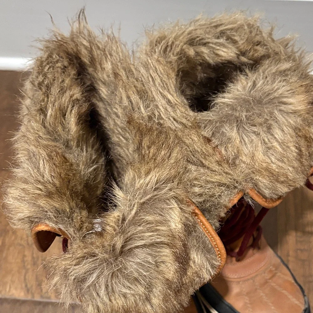 Aldo Black Rugged Sole Boots with fur size 10 - Picture 4 of 4